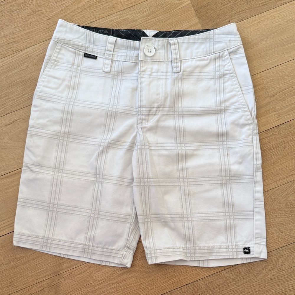 Quiksilver White Checkered boys  Shorts Sz 24 (8-10) see pic for measurements